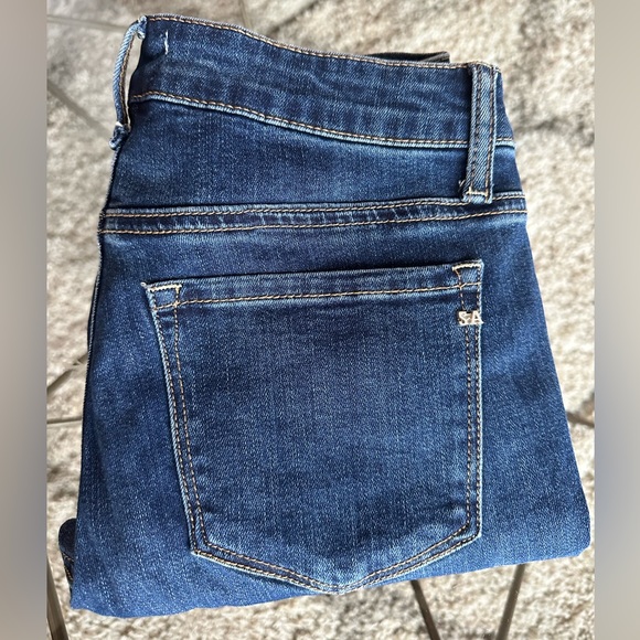 New Dark Blue Skinny Ankle Jeans- Size 3, which is = to a 25. Worn once. - Picture 3 of 4